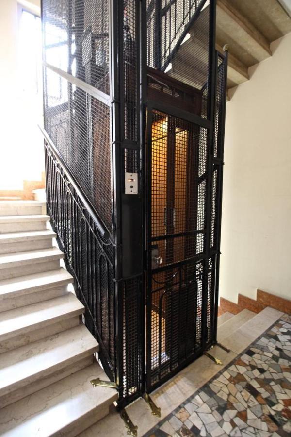 Lacaralele1 Milano Ngoại thất bức ảnh